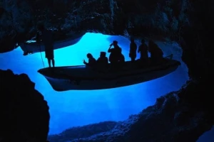 EXCURSIONS BY BOAT ALL AROUND DALMATIA